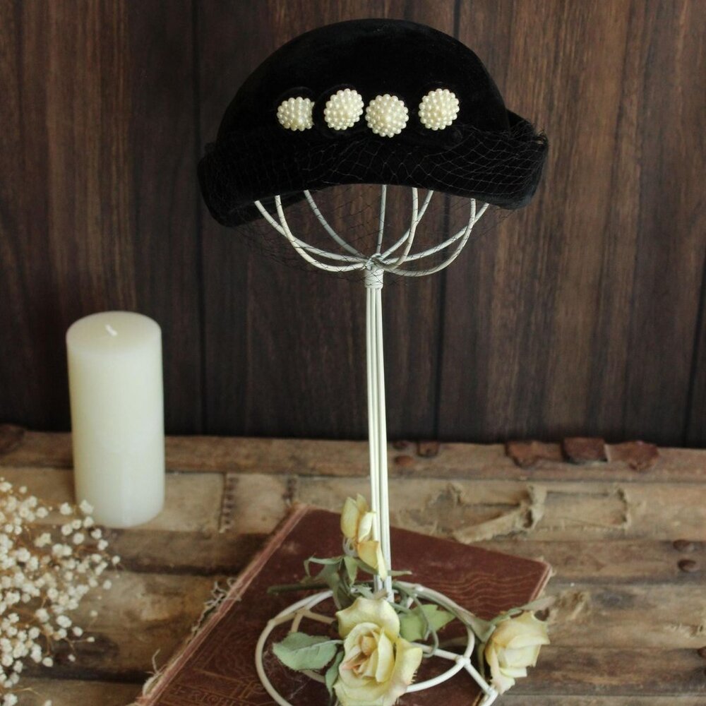 Vintage 1940s Hat, Black Small Topper with Birdcage Veil and Faux Pearl